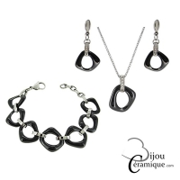 Parure bijoux collier, bracelet et boucles d'oreilles en céramique noire